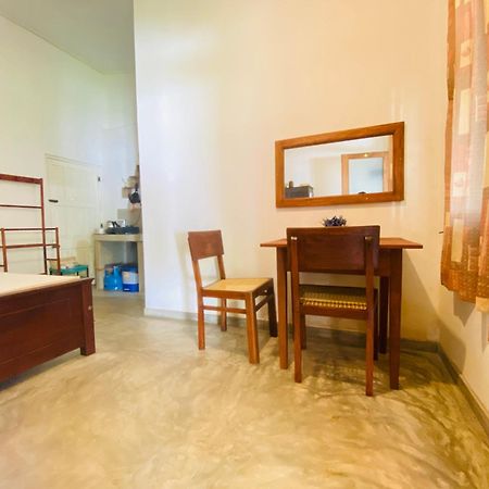 Waves Otel Hikkaduwa Dış mekan fotoğraf