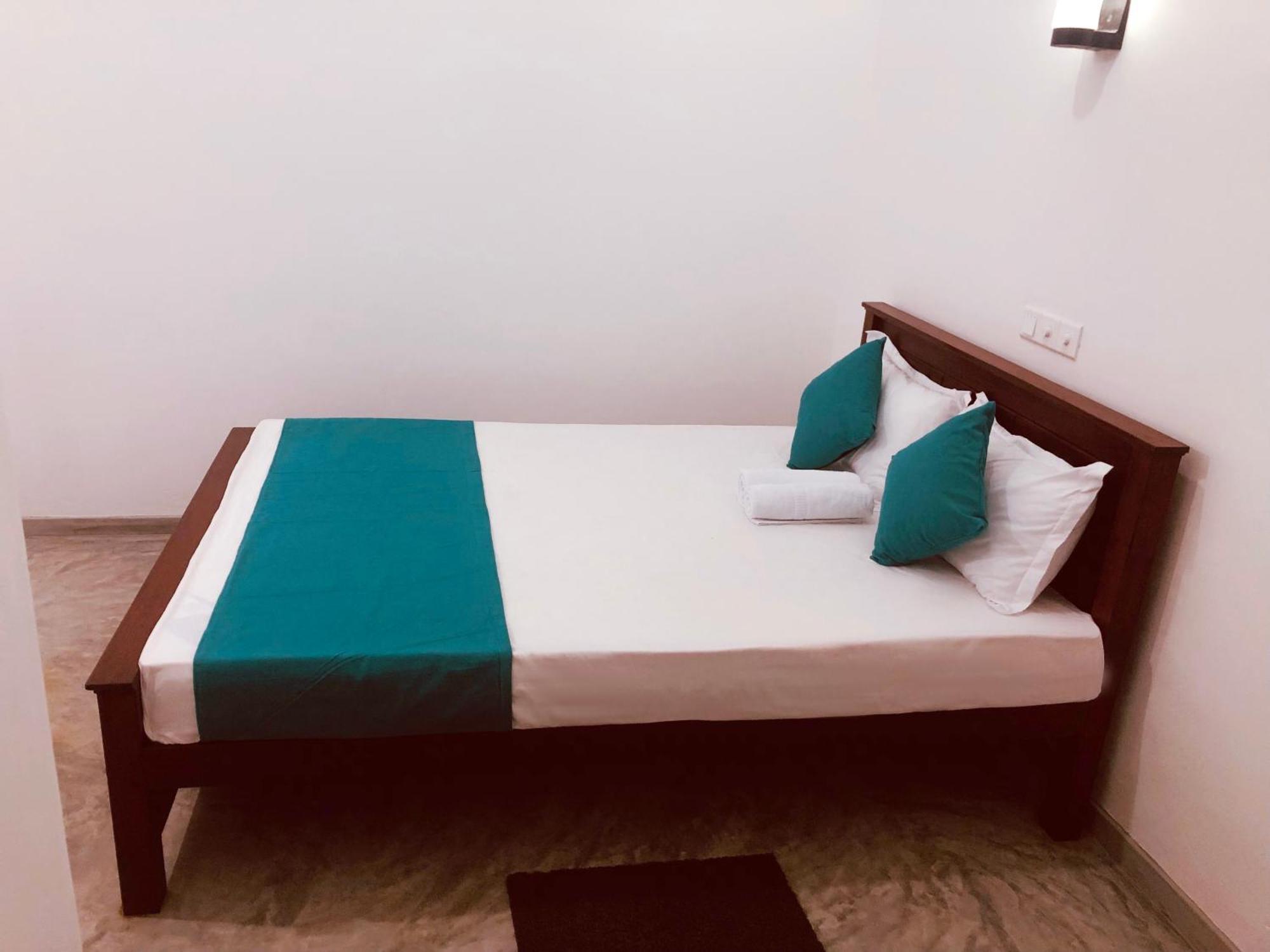 Waves Otel Hikkaduwa Dış mekan fotoğraf