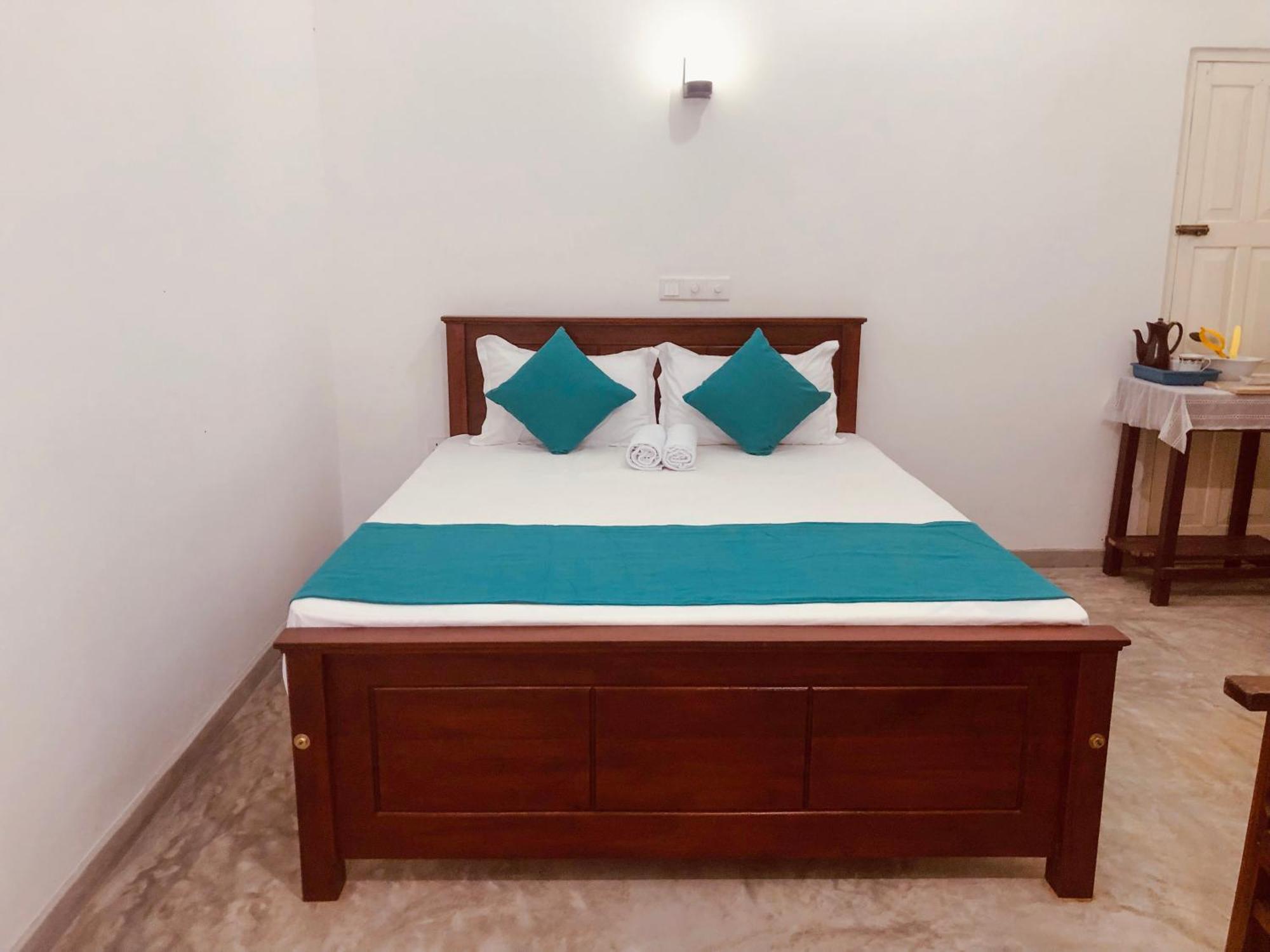 Waves Otel Hikkaduwa Dış mekan fotoğraf